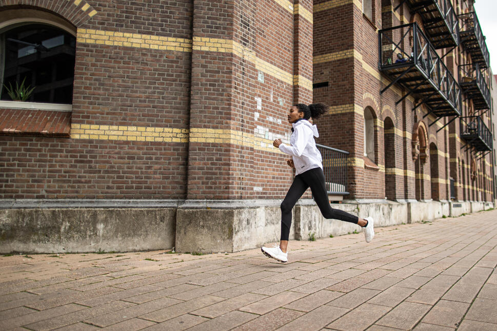 Kiprun Women's Run 100 Waterproof Running Jacket