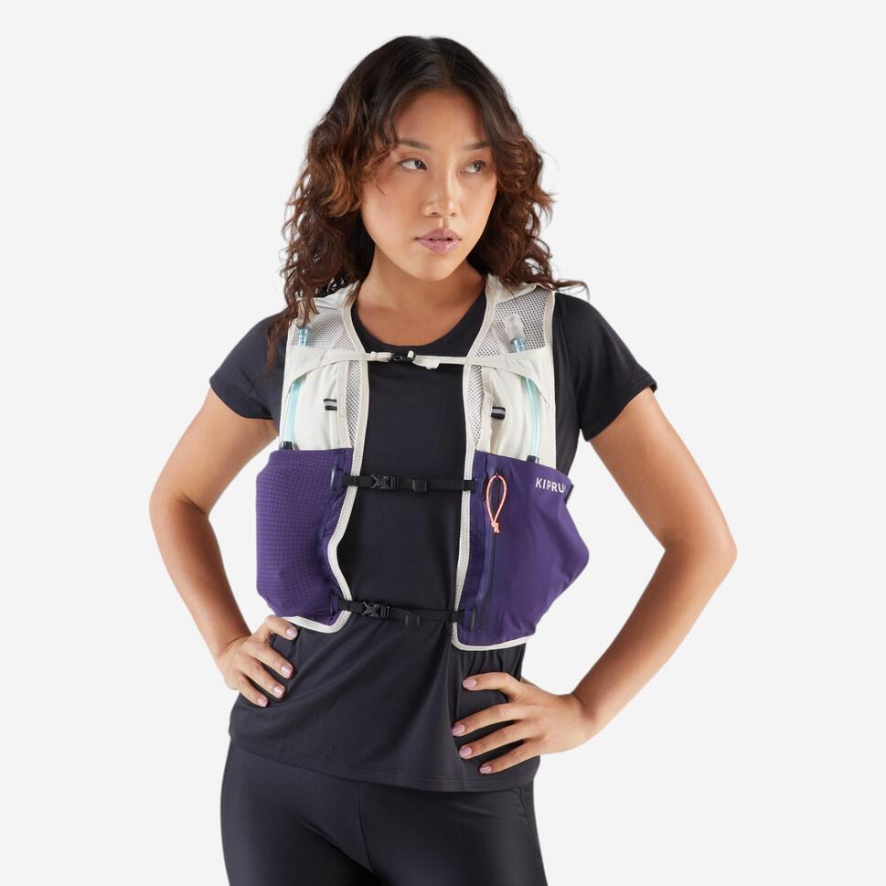 Kiprun Women's 900 8L Trail Running Hydration Vest + 2 x 500ml flasks included
