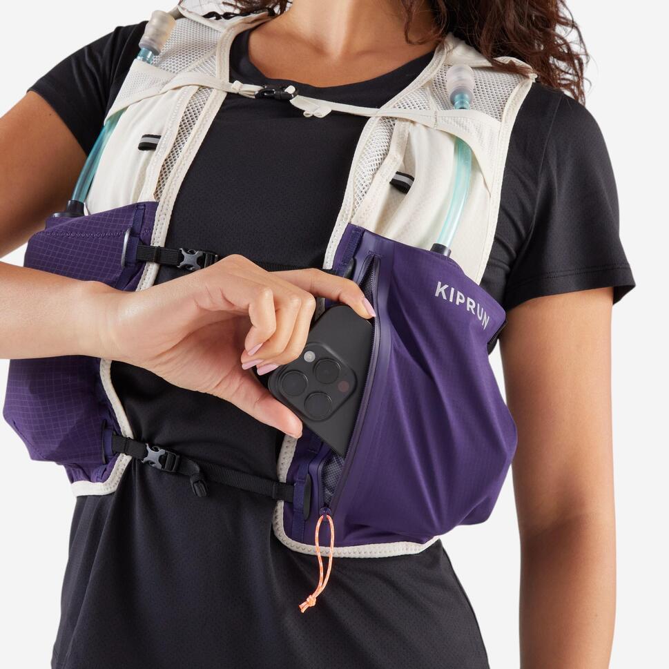 Kiprun Women's 900 8L Trail Running Hydration Vest + 2 x 500ml flasks included